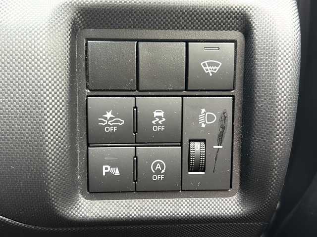 トヨタ ライズ G 秋田県 2022(令4)年 2万km スムースグレーマイカメタリック メモリナビ/BT、CD、DVD、TV/バックカメラ/前後ドライブレコーダー/前後コーナーセンサー/純正16インチAW/社外16インチAWスタッドレス積込み/４WD/取説、保証書