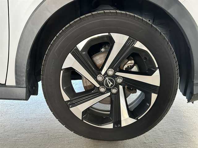 ダイハツ ロッキー プレミアム G HEV 静岡県 2022(令4)年 5.4万km ブラックマイカメタリック/シャイニングホワイトパール 社外9インチナビ/フルセグ/ビルトインETC/CD/DVD/BT/バックカメラ/ハーフレザーシート/シートヒーターD/N席/電動パーキング/追従式クルコン/LEDヘッドライト/フォグ/USBポート/純正AW/マット/バイザー/スマートアシスト/コーナーセンサー/プッシュスタート
