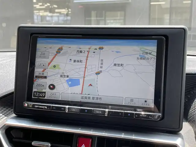 ダイハツ ロッキー プレミアム G HEV 滋賀県 2022(令4)年 5.4万km ブラックマイカメタリック/シャイニングホワイトパール 9型ナビ/CD/DVD/SD/Bluetooth/フルセグTV/バックカメラ/ETC/SAIII/クルーズコントロール/コーナーセンサー/電子パーキング/ブレーキホールド/LEDヘッドライト/オートライト/プッシュスタート/スマートキー/シートヒーター/シートカバー/純正アルミホイール