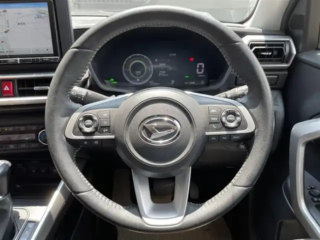 ダイハツ ロッキー プレミアム G HEV 滋賀県 2022(令4)年 5.4万km ブラックマイカメタリック/シャイニングホワイトパール 9型ナビ/CD/DVD/SD/Bluetooth/フルセグTV/バックカメラ/ETC/SAIII/クルーズコントロール/コーナーセンサー/電子パーキング/ブレーキホールド/LEDヘッドライト/オートライト/プッシュスタート/スマートキー/シートヒーター/シートカバー/純正アルミホイール