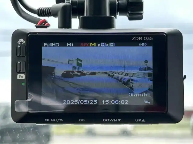 トヨタ タンク カスタムG－T 兵庫県 2018(平30)年 3万km ブラックマイカメタリック 純正ナビ/BT/フルセグ/前後ドライブレコーダー/純正ビルトインETC/バックカメラ/ZEROレーダー/TRDエアロ/BLITZ車高調/クルーズコントロール/LEDヘッドライト/AMEアルミホイール/前後シートヒーター/横滑り防止装置/ABS