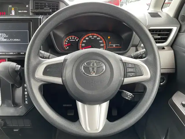 トヨタ ルーミー G S 滋賀県 2017(平29)年 7.4万km ブラックマイカメタリック 禁煙車/純正9インチナビ/フルセグTV・Bluetooth・CD・DVD/ETC/前方ドライブレコーダー/クルーズコントロール/両側パワースライドドア/プッシュスタート/スマートキー/スペアキー/オートライト/フォグライト/横滑り防止機能/衝突軽減機能/電動格納ミラー/純正フロアマット/純正ホイールカバー