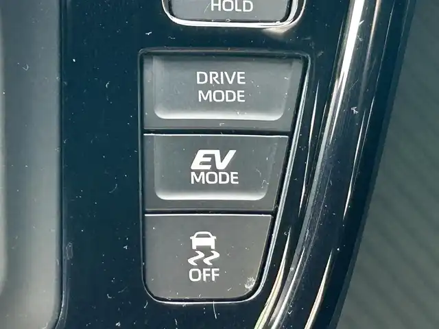 トヨタ ヴォクシー ハイブリッド S－Z 岩手県 2023(令5)年 2.7万km アティチュードブラックマイカ 4WD/純正ナビ/トヨタセーフティーセンス/・レーンディパーチャーアラート/・レーンチェンジアシスト/・プリクラッシュセーフティー/・ブラインドスポットモニター/・フロントクロストラフィックアラート/・リアクロストラフィックアラート/・リアカメラディテクション/・クリアランスソナー/・パーキングサポートブレーキ/・セーフイグジットアシスト/・アドバンスドドライブ/・ロードサインアシスト/・レーダークルーズコントロール/・オートマチックハイビーム/・アダプティブハイビーム/両側パワースライドドア/前後ドライブレコーダー/パノラミックビューモニター/バックカメラ/フロントカメラ/サイドカメラ/パーキングアシスト/シートヒーター/ステアリングヒーター/ステアリングスイッチ/LEDヘッドライト/オートライト/フルセグTV/Bluetooth/CD、DVD/純正17インチアルミホイール/プッシュスタート/スマートキー/スペアキー