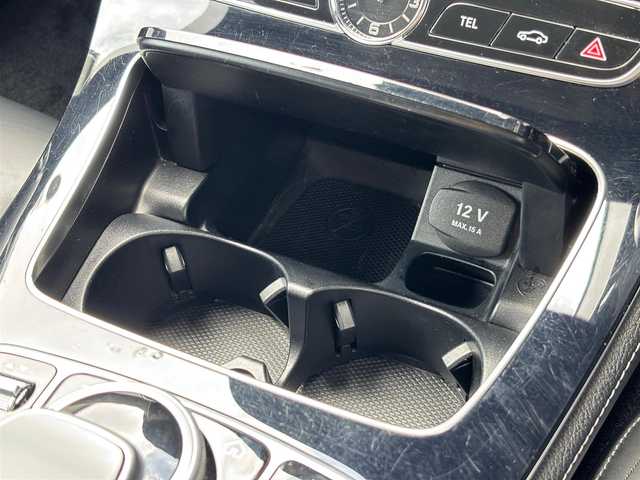 メルセデス・ベンツ Ｍ・ベンツ Ｅ２２０ｄ アバンギャルド AMGライン 山梨県 2019(平31)年 6.5万km オブシディアンブラック 後期　/黒革　/Pサンルーフ /MアンビエントL/純正ＨＤＤナビ/全周囲カメラ/フルセグＴＶ/自動駐車/Ｐシート/シートＨ/マルチビームＬＥＤ/Ａハイビーム/レーダーＳＰ/ステアリングＳ/ＬＫＡ/ＢＳＡ/アップルカープレイ/アンドロイドＡ/保証書