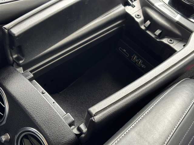 メルセデス・ベンツ Ｍ・ベンツ Ｅ２２０ｄ アバンギャルド AMGライン 山梨県 2019(平31)年 6.5万km オブシディアンブラック 後期　/黒革　/Pサンルーフ /MアンビエントL/純正ＨＤＤナビ/全周囲カメラ/フルセグＴＶ/自動駐車/Ｐシート/シートＨ/マルチビームＬＥＤ/Ａハイビーム/レーダーＳＰ/ステアリングＳ/ＬＫＡ/ＢＳＡ/アップルカープレイ/アンドロイドＡ/保証書