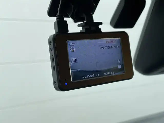 ダイハツ ムーヴ キャンバス X LTD メイクアップ SA Ⅲ 茨城県 2018(平30)年 4.7万km パールホワイトⅢ/スムースグレーマイカメタリック 2トーン スマートアシスト３/全方位カメラ/両側パワースライドドア/スマートキー/プッシュスタート/アイドリングストップ/前方ドライブレコーダー/オートライト/オートマチックハイビーム/レーンキープアシスト/前後コーナーセンサー/ストラーダナビ/純正フロアマット/フルセグTV/Wエアバック/ベンチシート