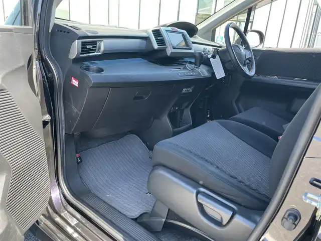ホンダ フリード Gエアロ ジャストセレクション 鳥取県 2012(平24)年 5.6万km プレミアムブラキッシュパール ワンオーナー/純正ナビ／ＴＶ／ＤＶＤ／ＣＤ/バックカメラ/ビルトインＥＴＣ/純正エアロパーツ/片側パワースライド/スマートキー/キセノンライト/純正アルミホイール/ウィンカーミラー/電動格納ミラー/２列目キャプテンシート/フロアマット/ドアバイザー/スペアキーｘ１
