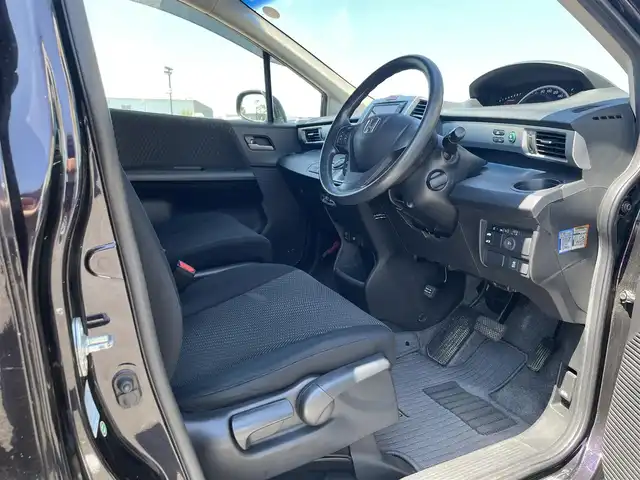 ホンダ フリード Gエアロ ジャストセレクション 鳥取県 2012(平24)年 5.6万km プレミアムブラキッシュパール ワンオーナー/純正ナビ／ＴＶ／ＤＶＤ／ＣＤ/バックカメラ/ビルトインＥＴＣ/純正エアロパーツ/片側パワースライド/スマートキー/キセノンライト/純正アルミホイール/ウィンカーミラー/電動格納ミラー/２列目キャプテンシート/フロアマット/ドアバイザー/スペアキーｘ１