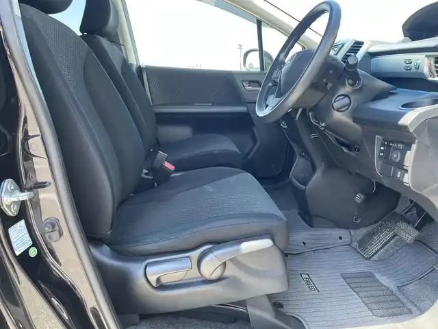 ホンダ フリード Gエアロ ジャストセレクション 鳥取県 2012(平24)年 5.6万km プレミアムブラキッシュパール ワンオーナー/純正ナビ／ＴＶ／ＤＶＤ／ＣＤ/バックカメラ/ビルトインＥＴＣ/純正エアロパーツ/片側パワースライド/スマートキー/キセノンライト/純正アルミホイール/ウィンカーミラー/電動格納ミラー/２列目キャプテンシート/フロアマット/ドアバイザー/スペアキーｘ１