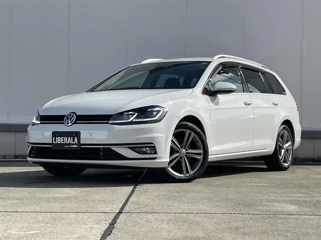 フォルクスワーゲン ゴルフ ヴァリアント TDI ハイライン マイスター 東京都 2020(令2)年 5.9万km ピュアホワイト 純正ナビ/CD/DVD再生/Bluetooth接続/AppleCarPlay/AndroidAuto/バックカメラ/クロレザーシート/シートヒーター/アダプティブクルーズコントロール/ブラインドスポットモニター/衝突被害軽減ブレーキ/レーンキープアシスト/パークディスタンスコントロール/パークアシスト/D席パワーシート/前後ドライブレコーダー/ETC2.0/サイドエアバック/カーテンエアバック