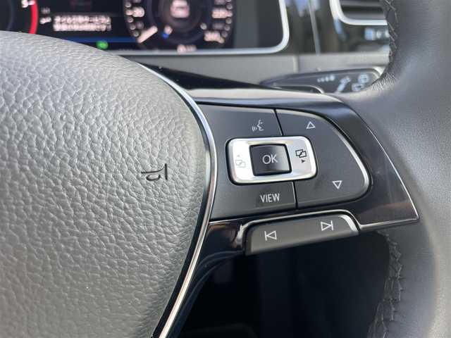 フォルクスワーゲン ゴルフ ヴァリアント TDI ハイライン マイスター 東京都 2020(令2)年 5.9万km ピュアホワイト 純正ナビ/CD/DVD再生/Bluetooth接続/AppleCarPlay/AndroidAuto/バックカメラ/クロレザーシート/シートヒーター/アダプティブクルーズコントロール/ブラインドスポットモニター/衝突被害軽減ブレーキ/レーンキープアシスト/パークディスタンスコントロール/パークアシスト/D席パワーシート/前後ドライブレコーダー/ETC2.0/サイドエアバック/カーテンエアバック