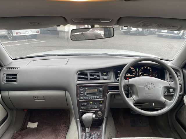 トヨタ チェイサー アバンテ 愛知県 1996(平8)年 6万km シルバーM ワンオーナー/ドアバイザー/Wサイドエアバッグ/センターコンソール/パワーウィンドウ