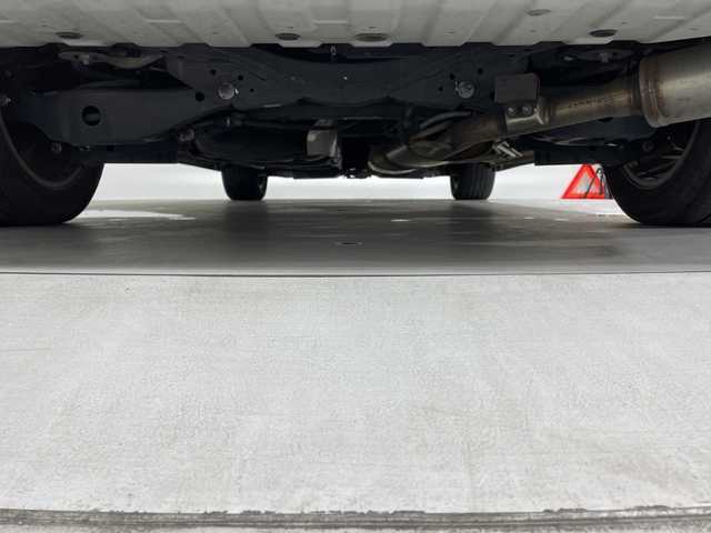 日産 エルグランド 250HWS S アーバンクロム 福岡県 2019(令1)年 6.2万km ブリリアントホワイトパール 純正HDDナビゲーション/純正フリップダウンモニター/全方位モニター/LEDヘッドライト/シートカバー/ETC/ウッドコンビハンドル/ステアリングスイッチ/スマートキー/プッシュスタートエンジン/ドアバイザー/プロアマット