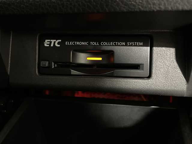 日産 エルグランド 250HWS S アーバンクロム 福岡県 2019(令1)年 6.2万km ブリリアントホワイトパール 純正HDDナビゲーション/純正フリップダウンモニター/全方位モニター/LEDヘッドライト/シートカバー/ETC/ウッドコンビハンドル/ステアリングスイッチ/スマートキー/プッシュスタートエンジン/ドアバイザー/プロアマット