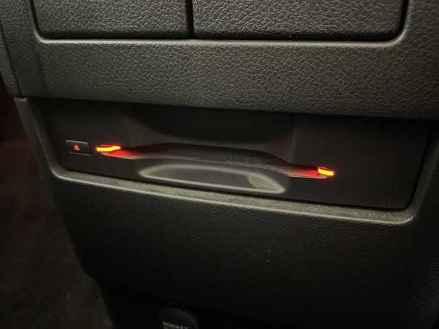 日産 エルグランド 250HWS S アーバンクロム 福岡県 2019(令1)年 6.2万km ブリリアントホワイトパール 純正HDDナビゲーション/純正フリップダウンモニター/全方位モニター/LEDヘッドライト/シートカバー/ETC/ウッドコンビハンドル/ステアリングスイッチ/スマートキー/プッシュスタートエンジン/ドアバイザー/プロアマット