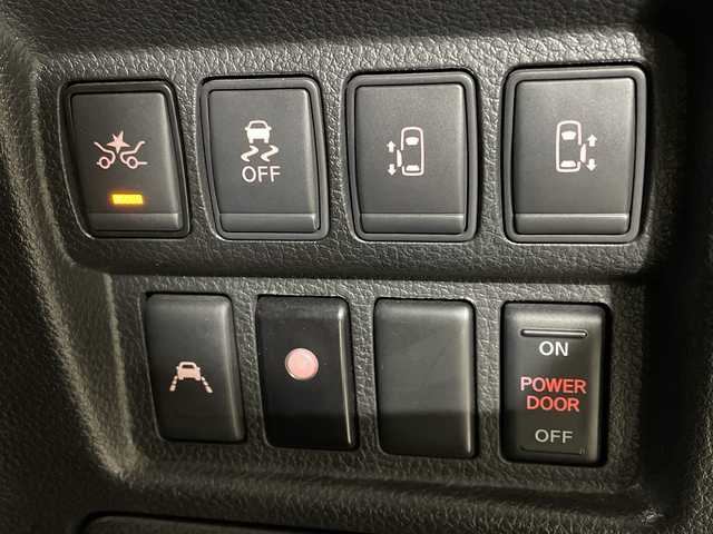 日産 エルグランド 250HWS S アーバンクロム 福岡県 2019(令1)年 6.2万km ブリリアントホワイトパール 純正HDDナビゲーション/純正フリップダウンモニター/全方位モニター/LEDヘッドライト/シートカバー/ETC/ウッドコンビハンドル/ステアリングスイッチ/スマートキー/プッシュスタートエンジン/ドアバイザー/プロアマット