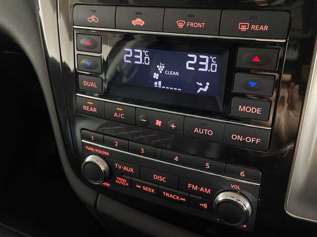 日産 エルグランド 250HWS S アーバンクロム 福岡県 2019(令1)年 6.2万km ブリリアントホワイトパール 純正HDDナビゲーション/純正フリップダウンモニター/全方位モニター/LEDヘッドライト/シートカバー/ETC/ウッドコンビハンドル/ステアリングスイッチ/スマートキー/プッシュスタートエンジン/ドアバイザー/プロアマット