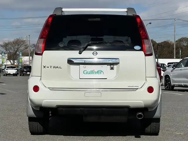 日産 エクストレイル Xtt 道央・札幌 2005(平17)年 17.4万km ホワイトパール ４WD/純正メモリーナビ/AM/FM/SD/CD/DVD/ワンセグ/バックカメラ/レザーシート/前席シートヒーター/革巻きステアリング/スマートキー/フォグランプ/ハロゲンヘッドライト/電動格納ミラー/社外フロアマット/ドアバイザー/スペアキー/ルーフレール/レーダー探知機