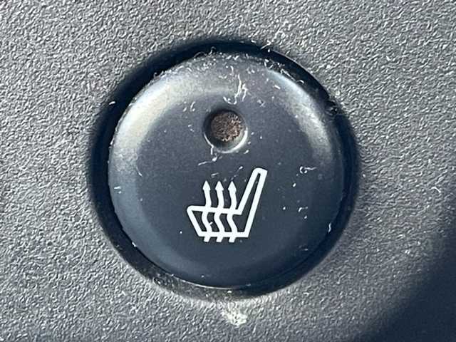 スズキ ジムニー ランドベンチャー 茨城県 2008(平20)年 4.8万km パールホワイト ナビ/-AM/FM/TV/ルーフレール /ETC /D席シートヒーター /前方ドライブレコーダー /純正アルミホイール /スペアキー /スペアタイヤ /リモコンキー /ASSURAレーダー探知機 /ハーフレザーシート /4WD /パワーウィンドウ