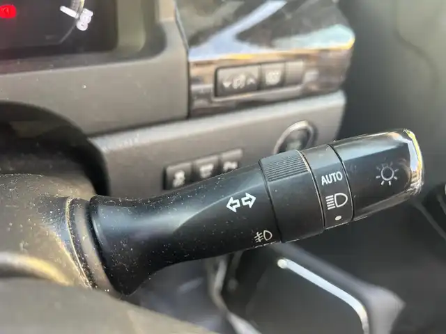 トヨタ ヴェルファイア 2．4Z Gエディション 愛知県 2013(平25)年 12.2万km ホワイトパールクリスタルシャイン ワンオーナー/4WD/両側パワースライドドア/純正フリップダウンモニター/純正HDDナビ(ワンセグ/BT/BD/DVD/CD/USB/ラジオ）/バックカメラ/ETC/クルーズコントロール/ABS/横滑り防止装置/盗難防止装置/オートライト/前後コーナーセンサー/シートポジションメモリー/レザーシート/パワーシート/シートヒーター/チップアップシート/オットマン/純正フロアマット/純正アルミホイール/パワーステアリング/パワーウィンドウ/ドアバイザー/フォグランプ/スマートキー/スペアキー/保証書/取扱説明書