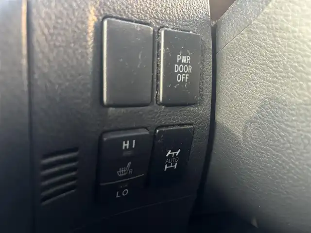 トヨタ ヴェルファイア 2．4Z Gエディション 愛知県 2013(平25)年 12.2万km ホワイトパールクリスタルシャイン ワンオーナー/4WD/両側パワースライドドア/純正フリップダウンモニター/純正HDDナビ(ワンセグ/BT/BD/DVD/CD/USB/ラジオ）/バックカメラ/ETC/クルーズコントロール/ABS/横滑り防止装置/盗難防止装置/オートライト/前後コーナーセンサー/シートポジションメモリー/レザーシート/パワーシート/シートヒーター/チップアップシート/オットマン/純正フロアマット/純正アルミホイール/パワーステアリング/パワーウィンドウ/ドアバイザー/フォグランプ/スマートキー/スペアキー/保証書/取扱説明書