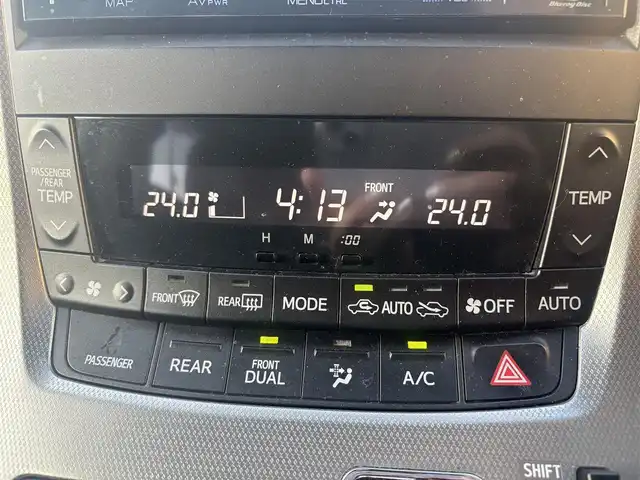 トヨタ ヴェルファイア 2．4Z Gエディション 愛知県 2013(平25)年 12.2万km ホワイトパールクリスタルシャイン ワンオーナー/4WD/両側パワースライドドア/純正フリップダウンモニター/純正HDDナビ(ワンセグ/BT/BD/DVD/CD/USB/ラジオ）/バックカメラ/ETC/クルーズコントロール/ABS/横滑り防止装置/盗難防止装置/オートライト/前後コーナーセンサー/シートポジションメモリー/レザーシート/パワーシート/シートヒーター/チップアップシート/オットマン/純正フロアマット/純正アルミホイール/パワーステアリング/パワーウィンドウ/ドアバイザー/フォグランプ/スマートキー/スペアキー/保証書/取扱説明書