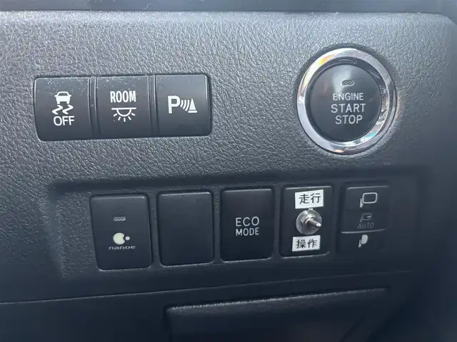 トヨタ ヴェルファイア 2．4Z Gエディション 愛知県 2013(平25)年 12.2万km ホワイトパールクリスタルシャイン ワンオーナー/4WD/両側パワースライドドア/純正フリップダウンモニター/純正HDDナビ(ワンセグ/BT/BD/DVD/CD/USB/ラジオ）/バックカメラ/ETC/クルーズコントロール/ABS/横滑り防止装置/盗難防止装置/オートライト/前後コーナーセンサー/シートポジションメモリー/レザーシート/パワーシート/シートヒーター/チップアップシート/オットマン/純正フロアマット/純正アルミホイール/パワーステアリング/パワーウィンドウ/ドアバイザー/フォグランプ/スマートキー/スペアキー/保証書/取扱説明書