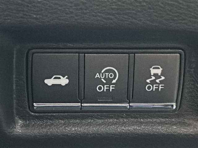 日産 スカイライン 200GT－t タイプP 広島県 2016(平28)年 4.4万km スーパーブラック 禁煙/エマージェンシーブレーキ/車線逸脱警報/BＳＷ/レーダークルーズコントロール/純正ナビ/・フルセグ/CD/DVD/Bluetooth/MusicBox）AUX/USB/アラウンドビューモニター/コーナーセンサー/革巻きステアリング/ステアリングスイッチ/オートライト/電動格納ウィンカーミラー/パワーシート/シートヒーター/レザーシート/ＬＥＤヘッドライト/フォグランプ/スマートキー/プッシュスタート/ビルトインＥＴＣ/ドアバイザー