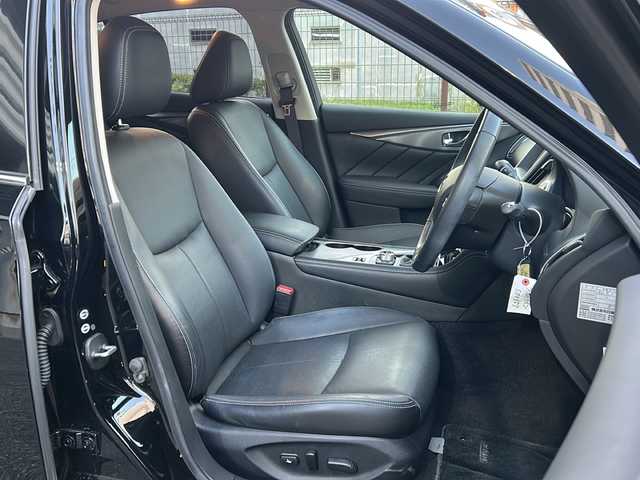 日産 スカイライン 200GT－t タイプP 広島県 2016(平28)年 4.4万km スーパーブラック 禁煙/エマージェンシーブレーキ/車線逸脱警報/BＳＷ/レーダークルーズコントロール/純正ナビ/・フルセグ/CD/DVD/Bluetooth/MusicBox）AUX/USB/アラウンドビューモニター/コーナーセンサー/革巻きステアリング/ステアリングスイッチ/オートライト/電動格納ウィンカーミラー/パワーシート/シートヒーター/レザーシート/ＬＥＤヘッドライト/フォグランプ/スマートキー/プッシュスタート/ビルトインＥＴＣ/ドアバイザー