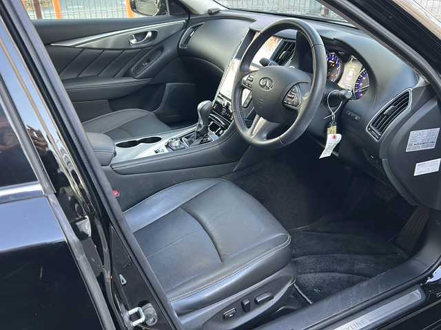 日産 スカイライン 200GT－t タイプP 広島県 2016(平28)年 4.4万km スーパーブラック 禁煙/エマージェンシーブレーキ/車線逸脱警報/BＳＷ/レーダークルーズコントロール/純正ナビ/・フルセグ/CD/DVD/Bluetooth/MusicBox）AUX/USB/アラウンドビューモニター/コーナーセンサー/革巻きステアリング/ステアリングスイッチ/オートライト/電動格納ウィンカーミラー/パワーシート/シートヒーター/レザーシート/ＬＥＤヘッドライト/フォグランプ/スマートキー/プッシュスタート/ビルトインＥＴＣ/ドアバイザー