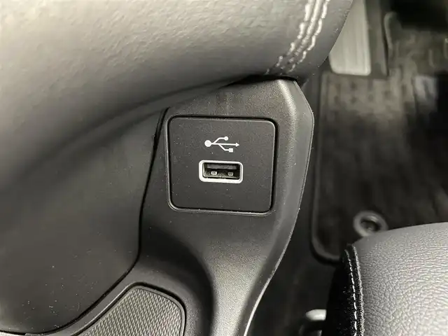 ホンダ ＺＲ－Ｖ ハイブリッド e:HEV Z 熊本県 2024(令6)年 1.8万km クリスタルブラックパール BOSEサウンド/純正ナビ（ＢＴ・フルセグ・ＵＳＢ）/アラウンドビューモニター/前後ドライブレコーダー　/ビルトインＥＴＣ２．０　/前席シートヒーター　/前席パワーシート　/ステアリングヒーター/パワーバックドア/レーダークルーズコントロール/衝突軽減ブレーキ/レーンキープアシスト/路外逸脱制御機能/ブラインドスポットモニター/踏み間違い衝突軽減ブレーキ/パーキングセンサー警報/ダウンヒルアシスト/横滑り防止/置くだけ充電/前後クリアランスソナー/純正フロアマット/純正１８インチAW/オートライト/LEDヘッドライト/フォグライト/スマートキー/プッシュスタート/スペアキー1本