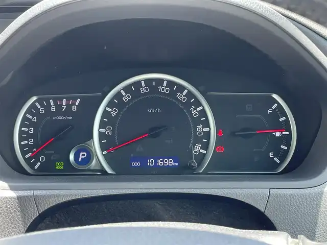 トヨタ ノア Si 岡山県 2014(平26)年 10.2万km ホワイトパールクリスタルシャイン 登録時走行距離101698km/フリップダウンモニター/社外SDナビ/(AM/FM/TV/DISC/BT/DS)/アイドリングストップ/バックカメラ/ビルトインETC/前後ドライブレコーダー/両側パワースライドドア/クルーズコントロール/F+Rエアロ/スマートキー/スペアキー×1/プッシュスタート/純正16インチアルミホイール/LEDヘッドライト