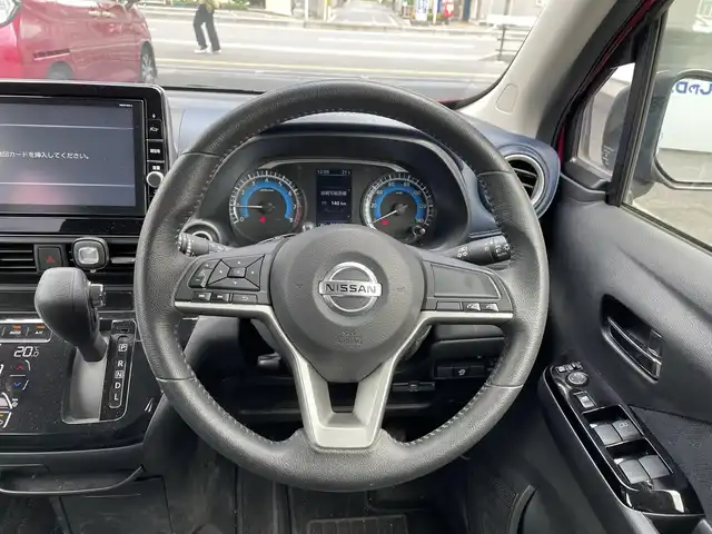 日産 デイズ ハイウェイスターX 埼玉県 2019(令1)年 8.1万km スパークリングレッド/ブラック (株)IDOMが運営する【じしゃロン鳩ヶ谷店】の自社ローン専用車両になりますこちらは現金またはオートローンご利用時の価格です。自社ローンご希望の方は別途その旨お申付け下さい/エマージェンシーブレーキ/ハイビームアシスト/ソナー/純正ＳＤナビ/　(CD/DVD/USB/SD/AUX/Bluetooth接続)/フルセグＴＶ/アラウンドビューモニター/ＥＴＣ２．０/純正ドライブレコーダー/ＬＥＤヘッドライト/サイド＆カーテンエアバッグ