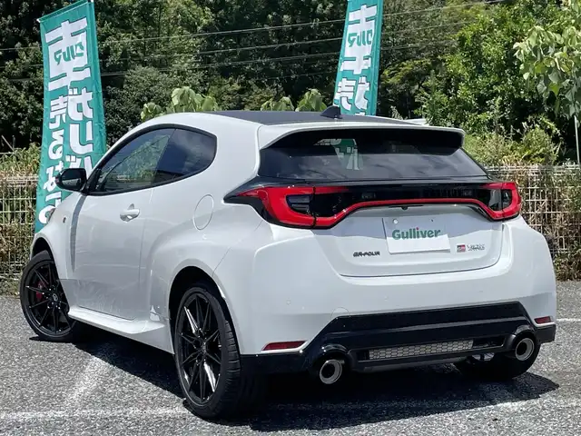 トヨタ ＧＲヤリス RZ ハイパフォーマンス 埼玉県 2025(令7)年 0.1千km プラチナホワイトパールマイカ MC後の登録済未使用車/寒冷地仕様車/サブラジエター/コンフォートパッケージ/ナビパッケージ/シートヒーター/ステアリングヒーター/JBLサウンド/純正ナビTV/バックカメラ/ビルトインETC2.0/純正前後ドラレコ/純正18インチアルミ/LEDヘッドライト/純正フロアマット/クリアランスソナー/セーフティセンス/スマートキー/保証書付整備手帳/取扱説明書