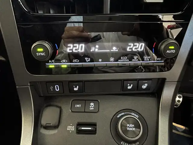 トヨタ ＧＲヤリス RZ ハイパフォーマンス 埼玉県 2025(令7)年 0.1千km プラチナホワイトパールマイカ MC後の登録済未使用車/寒冷地仕様車/サブラジエター/コンフォートパッケージ/ナビパッケージ/シートヒーター/ステアリングヒーター/JBLサウンド/純正ナビTV/バックカメラ/ビルトインETC2.0/純正前後ドラレコ/純正18インチアルミ/LEDヘッドライト/純正フロアマット/クリアランスソナー/セーフティセンス/スマートキー/保証書付整備手帳/取扱説明書