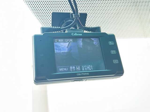 トヨタ アルファード 240X 埼玉県 2012(平24)年 7.3万km ホワイトパールクリスタルシャイン (株)IDOMが運営する【じしゃロン熊谷店】の自社ローン専用車両になりますこちらは現金またはオートローンご利用時の価格です。自社ローンご希望の方は別途その旨お申付け下さい/純正SDナビ　NSZT-W62G/　（CD/DVD/DTV/Bluetooth/AM/FM）/バックカメラ　/ビルトインＥＴＣ　/前後ドライブレコーダー　/両側パワースライドドア　/ステアリングスイッチ　/純正フロアマット/スマートキー/ドアバイザー/純正16インチアルミホイール/ウインカーミラー