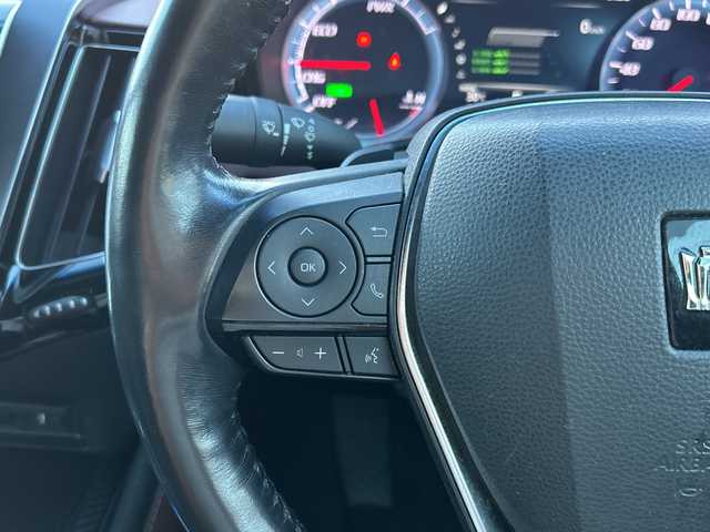 トヨタ クラウン ハイブリッド RS 福岡県 2018(平30)年 12.4万km プレシャスシルバー メーカーナビ　バックカメラ　フルセグＴＶ　２．０ＥＴＣ　ＵＳＢ　ドラレコ　BT　ＣＤ　ソナー　パドルシフト　パワーシート　シートヒーター　ステアヒーター　パドルシフト　ＬＥＤライト オートライト