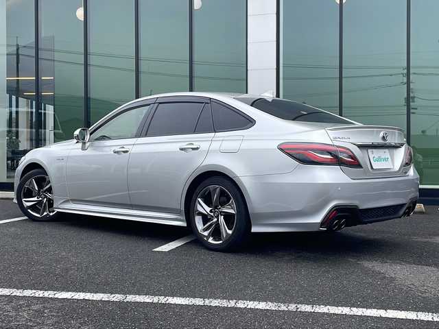 トヨタ クラウン ハイブリッド RS 福岡県 2018(平30)年 12.4万km プレシャスシルバー メーカーナビ　バックカメラ　フルセグＴＶ　２．０ＥＴＣ　ＵＳＢ　ドラレコ　BT　ＣＤ　ソナー　パドルシフト　パワーシート　シートヒーター　ステアヒーター　パドルシフト　ＬＥＤライト オートライト