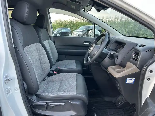 ホンダ フリード AIR EX 鹿児島県 2024(令6)年 1.5万km プラチナホワイトパール 純正メモリナビ/　　CD/DVD/BT/フルセグ/バックカメラ/両側パワースライドドア/レーダークルーズコントロール/LEDヘッドライト/ハーフレザーシート/純正15インチアルミホイール/ステアリングスイッチ/純正ビルトインETC/スマートキー