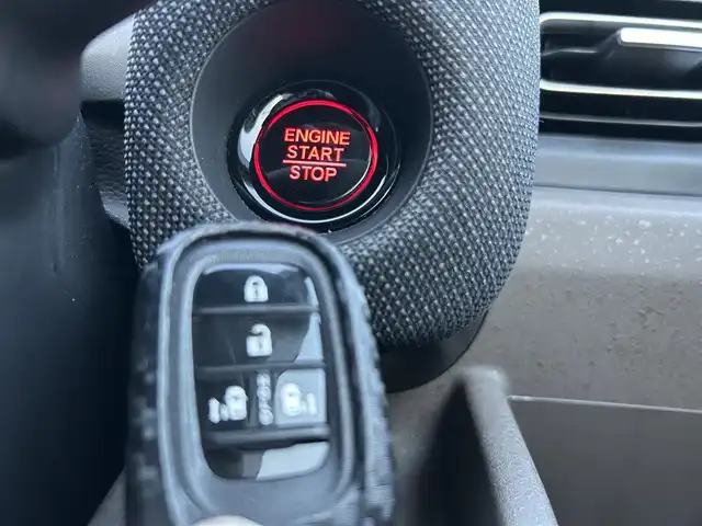 ホンダ フリード AIR EX 鹿児島県 2024(令6)年 1.5万km プラチナホワイトパール 純正メモリナビ/　　CD/DVD/BT/フルセグ/バックカメラ/両側パワースライドドア/レーダークルーズコントロール/LEDヘッドライト/ハーフレザーシート/純正15インチアルミホイール/ステアリングスイッチ/純正ビルトインETC/スマートキー