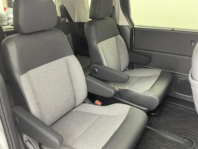 ホンダ フリード AIR EX 福岡県 2024(令6)年 1.5万km プラチナホワイトパール 純正１１．４型ナビ／フルセグＴＶ　/バックカメラ　/ナビ連動前後ドラレコ　/ＥＴＣ　/レーダークルコン　/コーナーセンサー　/衝突被害軽減ブレーキ　/レーンキープ　/ＢＳＭ　/アクセル踏み間違い防止　/両側電動スライドドア　/シートヒーター　/ハーフレザーシート　/純正1５インチアルミホイール　/ＬＥＤヘッドライト