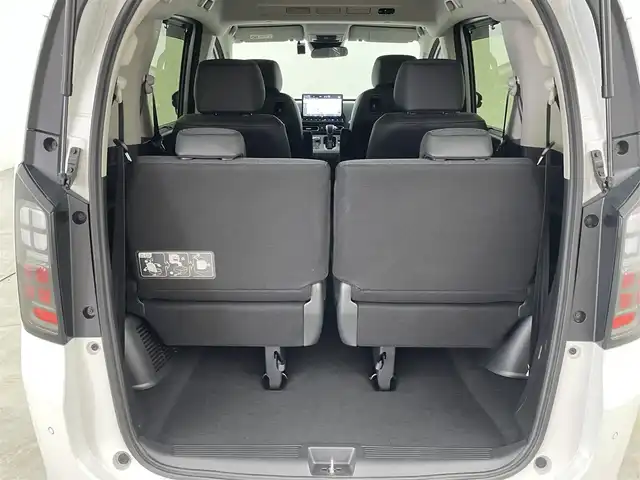 ホンダ フリード AIR EX 福岡県 2024(令6)年 1.5万km プラチナホワイトパール 純正１１．４型ナビ／フルセグＴＶ　/バックカメラ　/ナビ連動前後ドラレコ　/ＥＴＣ　/レーダークルコン　/コーナーセンサー　/衝突被害軽減ブレーキ　/レーンキープ　/ＢＳＭ　/アクセル踏み間違い防止　/両側電動スライドドア　/シートヒーター　/ハーフレザーシート　/純正1５インチアルミホイール　/ＬＥＤヘッドライト