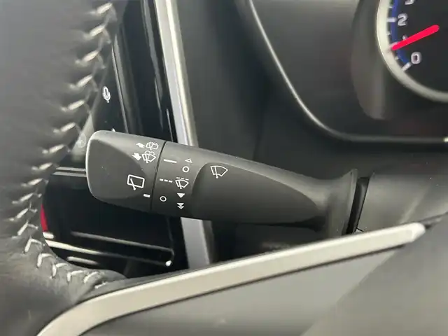 ダイハツ ロッキー G 千葉県 2020(令2)年 2.6万km ブラックマイカメタリック 禁煙車/衝突軽減ブレーキ/レーンキープアシスト/オートハイビーム/レーダークルーズコントロール/前後コーナーセンサー/純正メモリナビ/　CD/DVD/BT/フルセグ/バックカメラ/ビルトインETC/前席シートヒーター/ステアリングスイッチ/プッシュスタート＆スマートキー/純正17インチアルミホイール