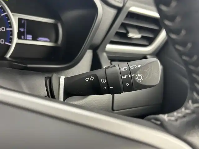 ダイハツ ロッキー G 千葉県 2020(令2)年 2.6万km ブラックマイカメタリック 禁煙車/衝突軽減ブレーキ/レーンキープアシスト/オートハイビーム/レーダークルーズコントロール/前後コーナーセンサー/純正メモリナビ/　CD/DVD/BT/フルセグ/バックカメラ/ビルトインETC/前席シートヒーター/ステアリングスイッチ/プッシュスタート＆スマートキー/純正17インチアルミホイール