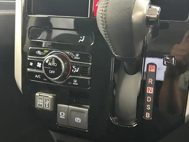 ダイハツ ロッキー G 千葉県 2020(令2)年 2.6万km ブラックマイカメタリック 禁煙車/衝突軽減ブレーキ/レーンキープアシスト/オートハイビーム/レーダークルーズコントロール/前後コーナーセンサー/純正メモリナビ/　CD/DVD/BT/フルセグ/バックカメラ/ビルトインETC/前席シートヒーター/ステアリングスイッチ/プッシュスタート＆スマートキー/純正17インチアルミホイール