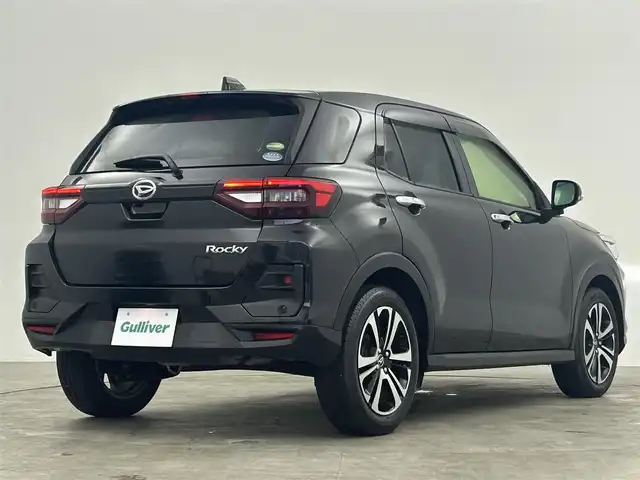 ダイハツ ロッキー G 千葉県 2020(令2)年 2.6万km ブラックマイカメタリック 禁煙車/衝突軽減ブレーキ/レーンキープアシスト/オートハイビーム/レーダークルーズコントロール/前後コーナーセンサー/純正メモリナビ/　CD/DVD/BT/フルセグ/バックカメラ/ビルトインETC/前席シートヒーター/ステアリングスイッチ/プッシュスタート＆スマートキー/純正17インチアルミホイール