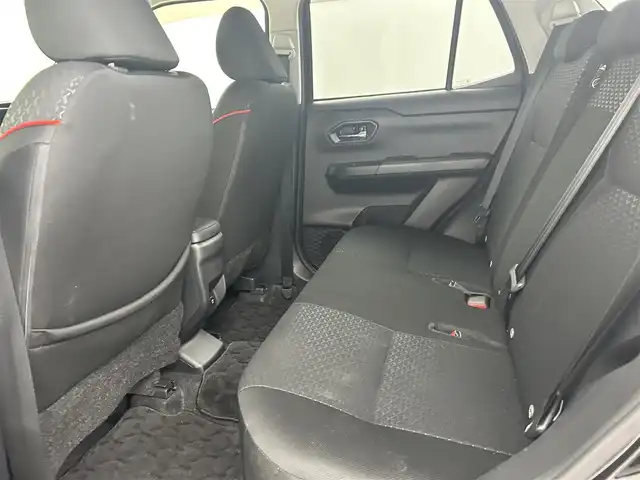 ダイハツ ロッキー G 千葉県 2020(令2)年 2.6万km ブラックマイカメタリック 禁煙車/衝突軽減ブレーキ/レーンキープアシスト/オートハイビーム/レーダークルーズコントロール/前後コーナーセンサー/純正メモリナビ/　CD/DVD/BT/フルセグ/バックカメラ/ビルトインETC/前席シートヒーター/ステアリングスイッチ/プッシュスタート＆スマートキー/純正17インチアルミホイール