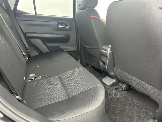 ダイハツ ロッキー G 千葉県 2020(令2)年 2.6万km ブラックマイカメタリック 禁煙車/衝突軽減ブレーキ/レーンキープアシスト/オートハイビーム/レーダークルーズコントロール/前後コーナーセンサー/純正メモリナビ/　CD/DVD/BT/フルセグ/バックカメラ/ビルトインETC/前席シートヒーター/ステアリングスイッチ/プッシュスタート＆スマートキー/純正17インチアルミホイール