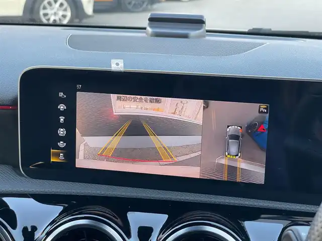 メルセデス・ベンツ Ｍ・ベンツ Ａ２００ｄ AMGライン 山梨県 2019(令1)年 4.4万km ポーラホワイト レーダーS/ナビゲーションP/HUD/黒半革/純正HDDナビ/Bカメラ/フルセグ/BT/ACC/LKA/BSA/ステアリングS/Pシート/シートヒーター/LEDヘッドライト/オートライト/オートハイビーム/保証書/スペアキー