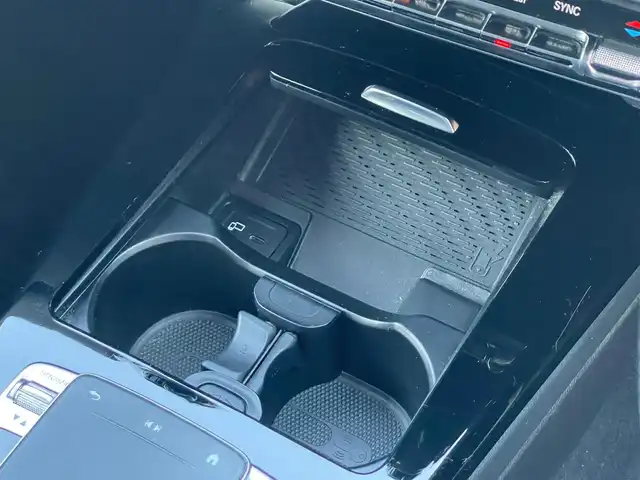 メルセデス・ベンツ Ｍ・ベンツ Ａ２００ｄ AMGライン 山梨県 2019(令1)年 4.4万km ポーラホワイト レーダーS/ナビゲーションP/HUD/黒半革/純正HDDナビ/Bカメラ/フルセグ/BT/ACC/LKA/BSA/ステアリングS/Pシート/シートヒーター/LEDヘッドライト/オートライト/オートハイビーム/保証書/スペアキー